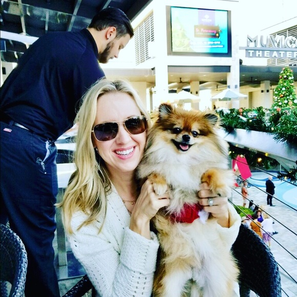 Meet your Posher, Gwen - Picture 1 of 1